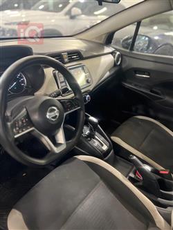 نيسان فيرسا